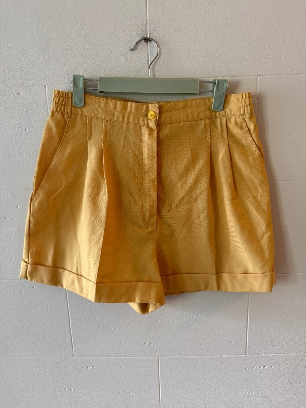 Vintage 90s Yellow Pleated Trouser High Waisted Shorts | Medium
